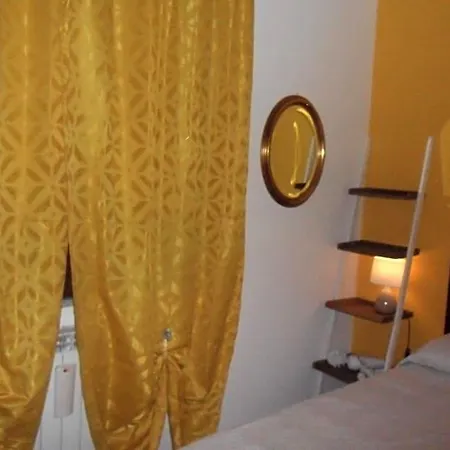 Couette-café A Casa Di Monica 3*