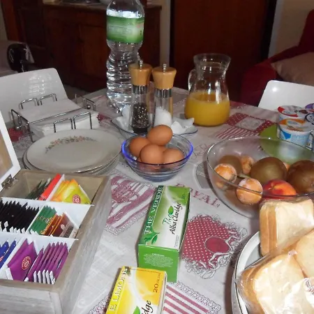 Bed and Breakfast A Casa Di Monica Όλμπια